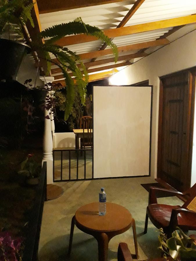 Akila Holiday Resort Хабарана Экстерьер фото