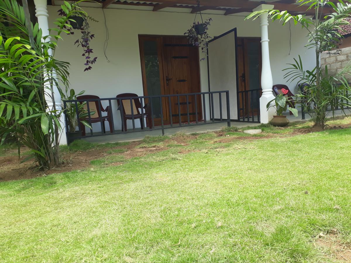Akila Holiday Resort Хабарана Экстерьер фото