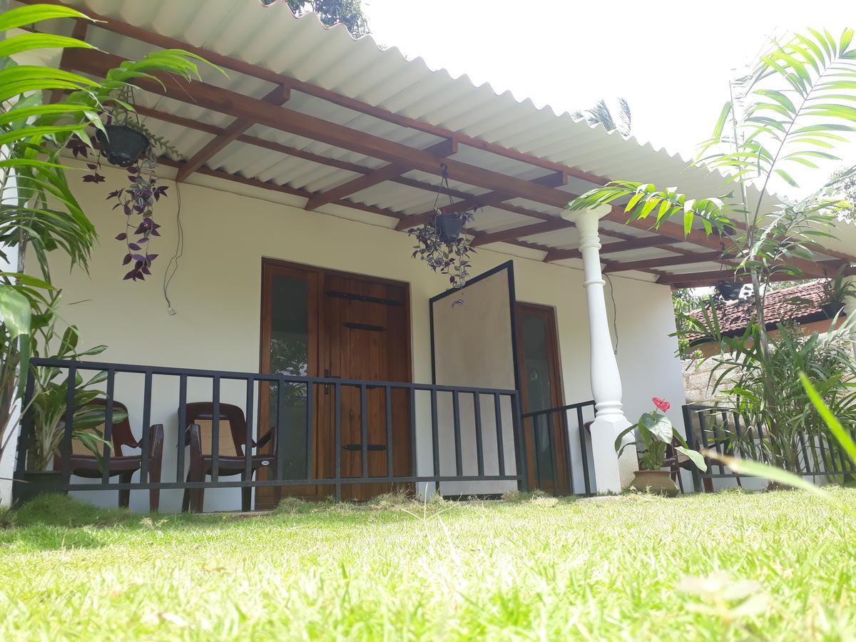 Akila Holiday Resort Хабарана Экстерьер фото